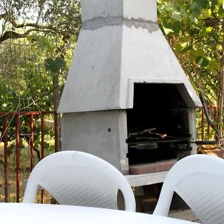 Helle Im Souterrain Mit Gartennutzung Apartment *